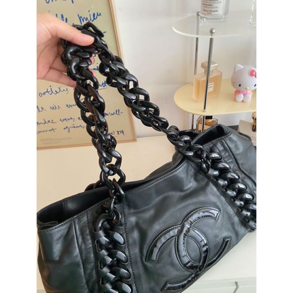 Chanel Women Pre-Loved Bag Very Good Condition - Picture 4 of 9